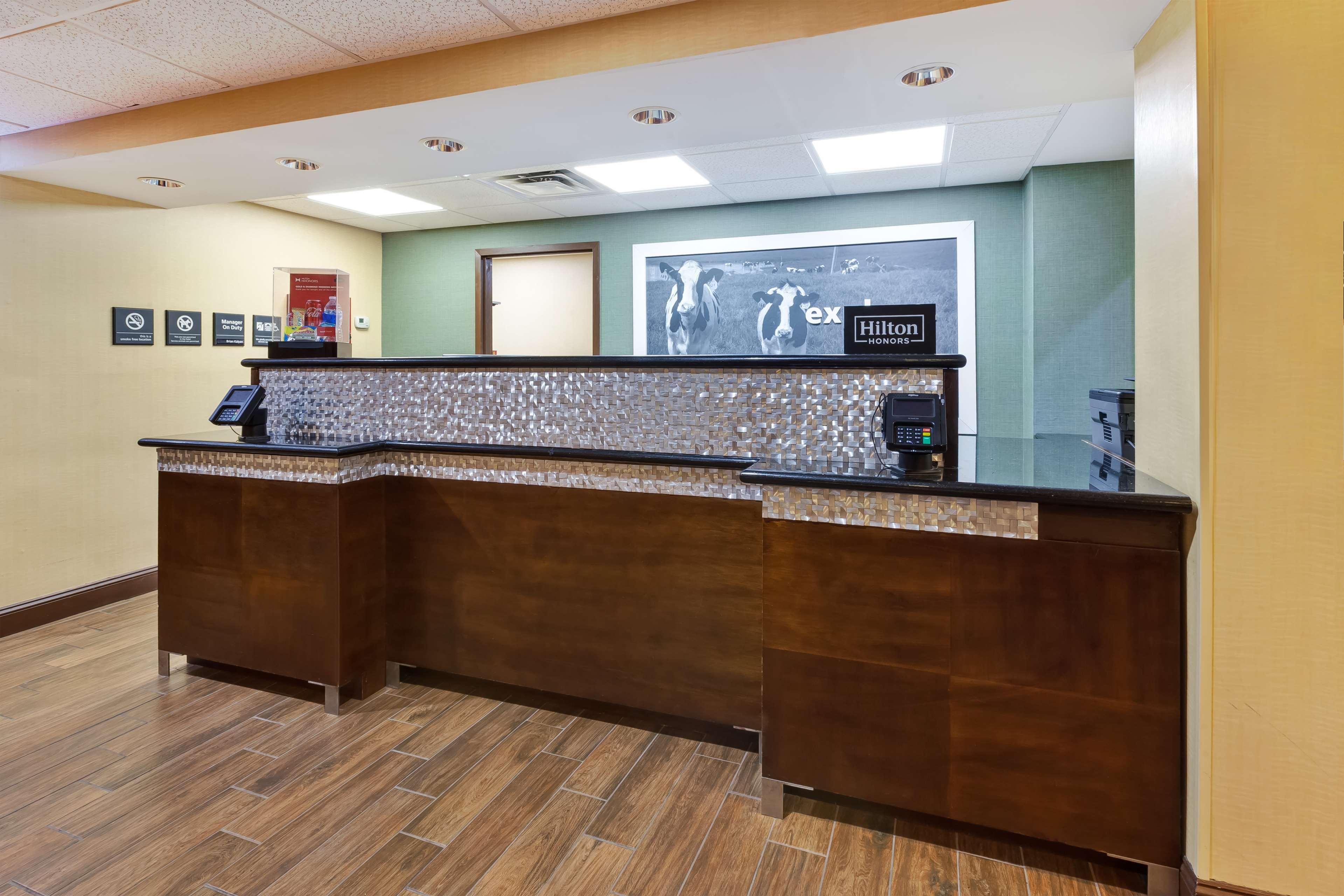 Hampton Inn Cincinnati Airport-North Hebron Exterior foto